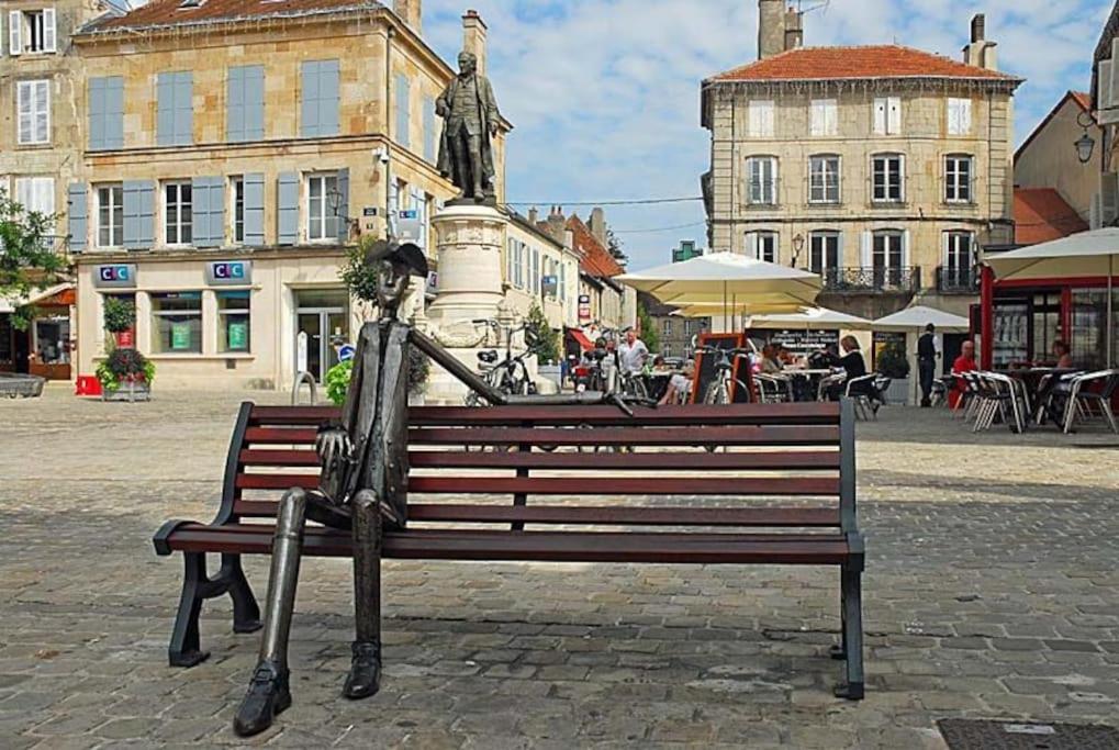 Appartement Proche Des Remparts Langres Exterior photo